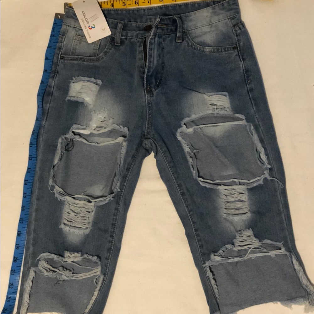 Edgy  bermudas